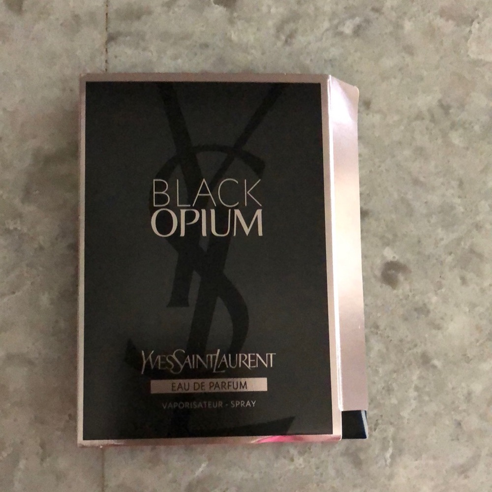 Yves Saint Laurent Black Opium Eau de Parfum